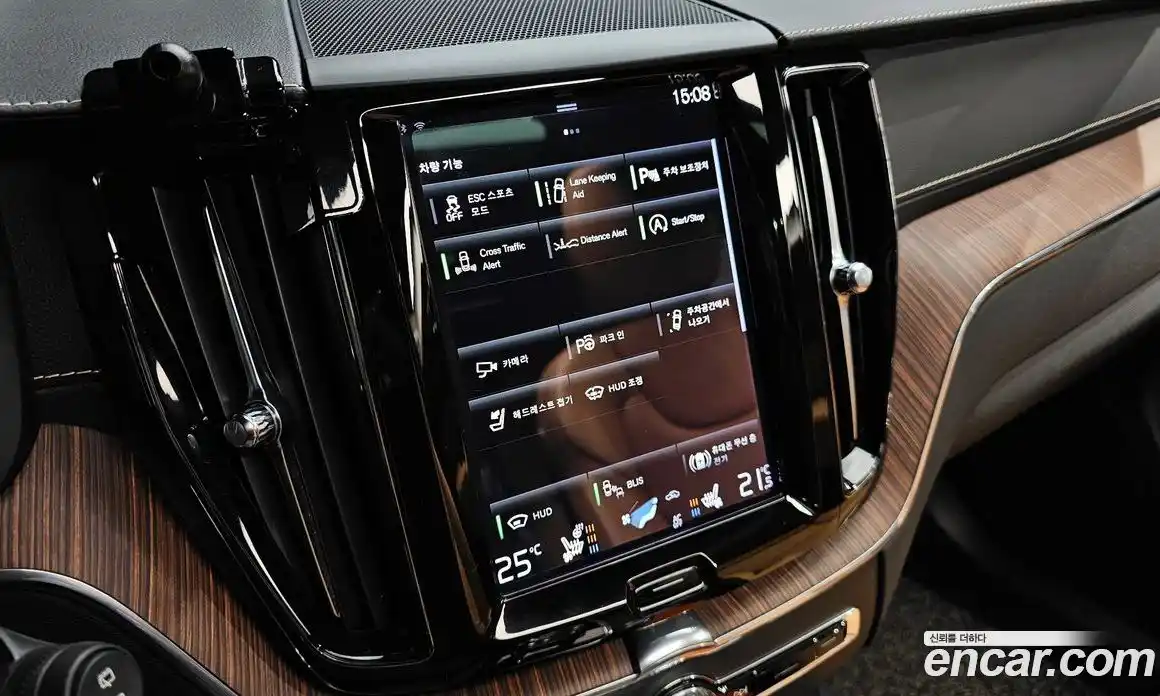 Volvo XC60 2021 2.0 Автомат в Москве № 164460, фото 17