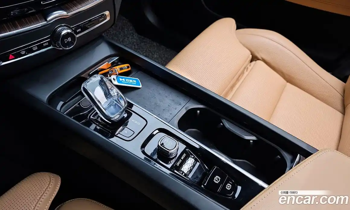 Volvo XC60 2021 2.0 Автомат в Москве № 164460, фото 9