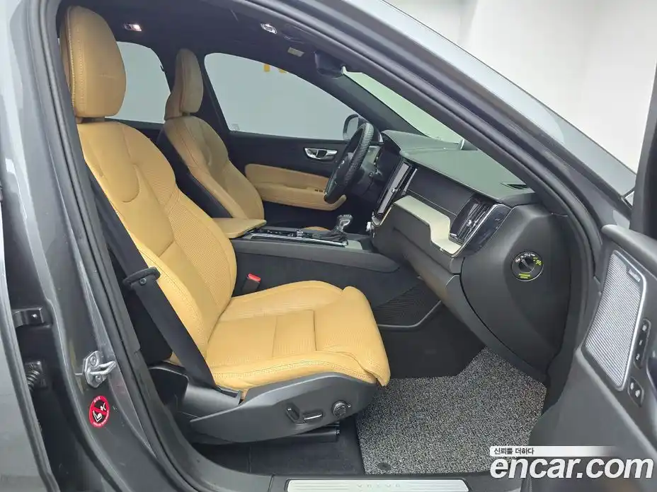 Volvo XC60 2019 2.0 Автомат в Москве № 164826, фото 12