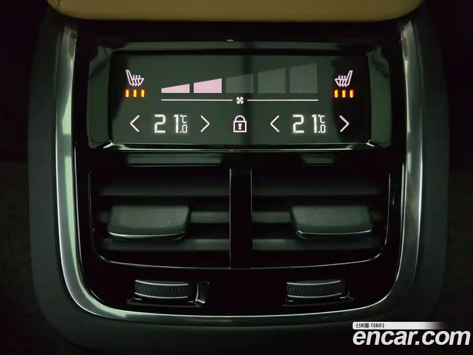 Volvo XC60 2019 2.0 Автомат в Москве № 164826, фото 18