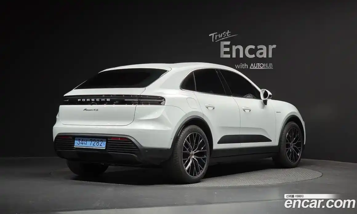 Porsche Macan 2025 0.2 Автомат в Москве № 164894, фото 13