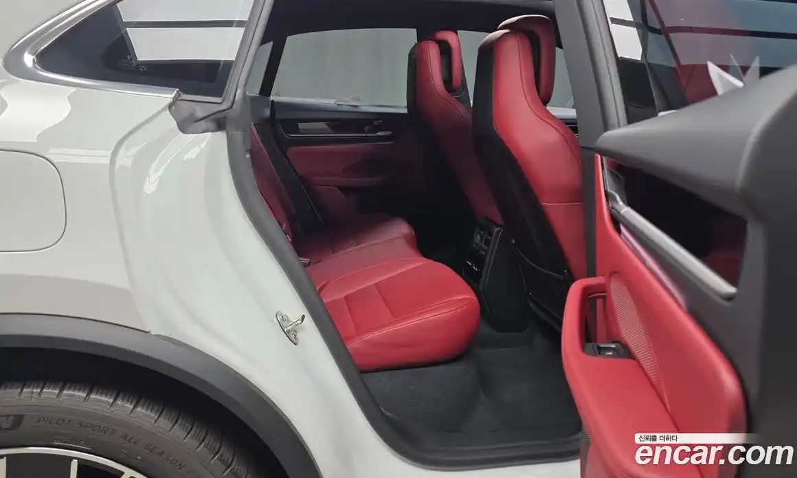 Porsche Macan 2025 0.2 Автомат в Москве № 164894, фото 14