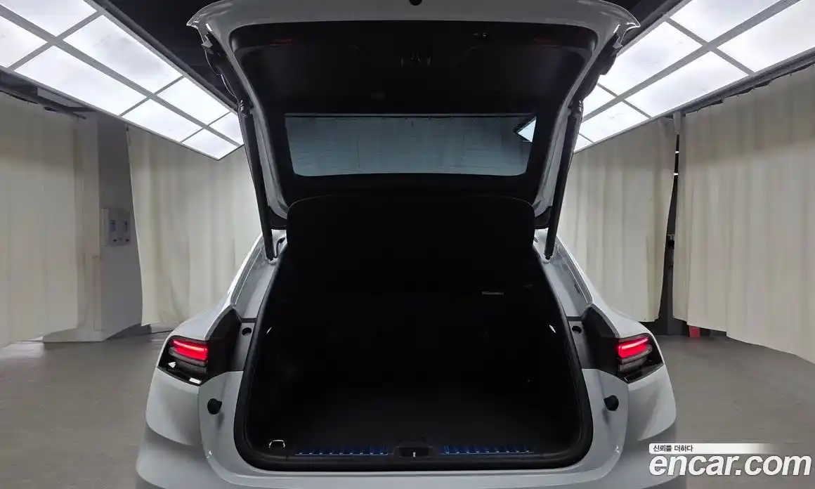 Porsche Macan 2025 0.2 Автомат в Москве № 164894, фото 8