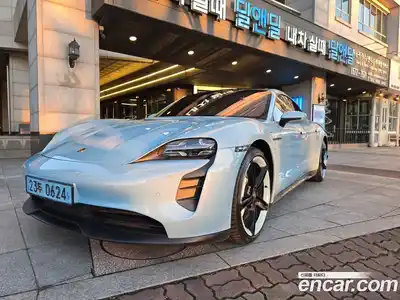 Porsche Taycan, 2021