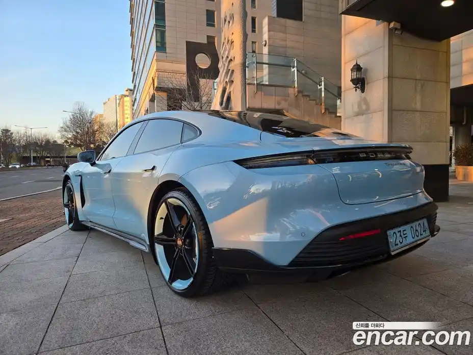 Porsche Taycan 2021 0.1 Автомат в Москве № 165384, фото 17