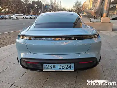 Porsche Taycan 2021 0.1 Автомат в Москве № 165384, миниатюра 4