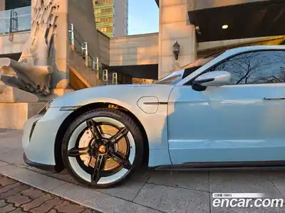 Porsche Taycan 2021 0.1 Автомат в Москве № 165384, миниатюра 5