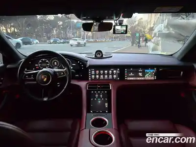 Porsche Taycan 2021 0.1 Автомат в Москве № 165384, миниатюра 7