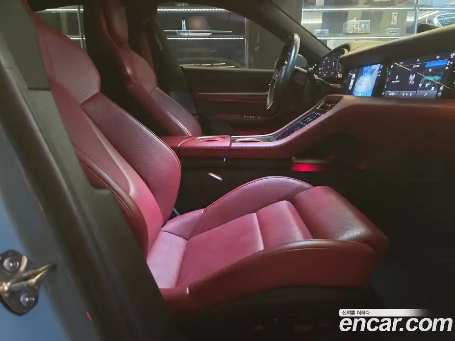 Porsche Taycan 2021 0.1 Автомат в Москве № 165384, фото 10