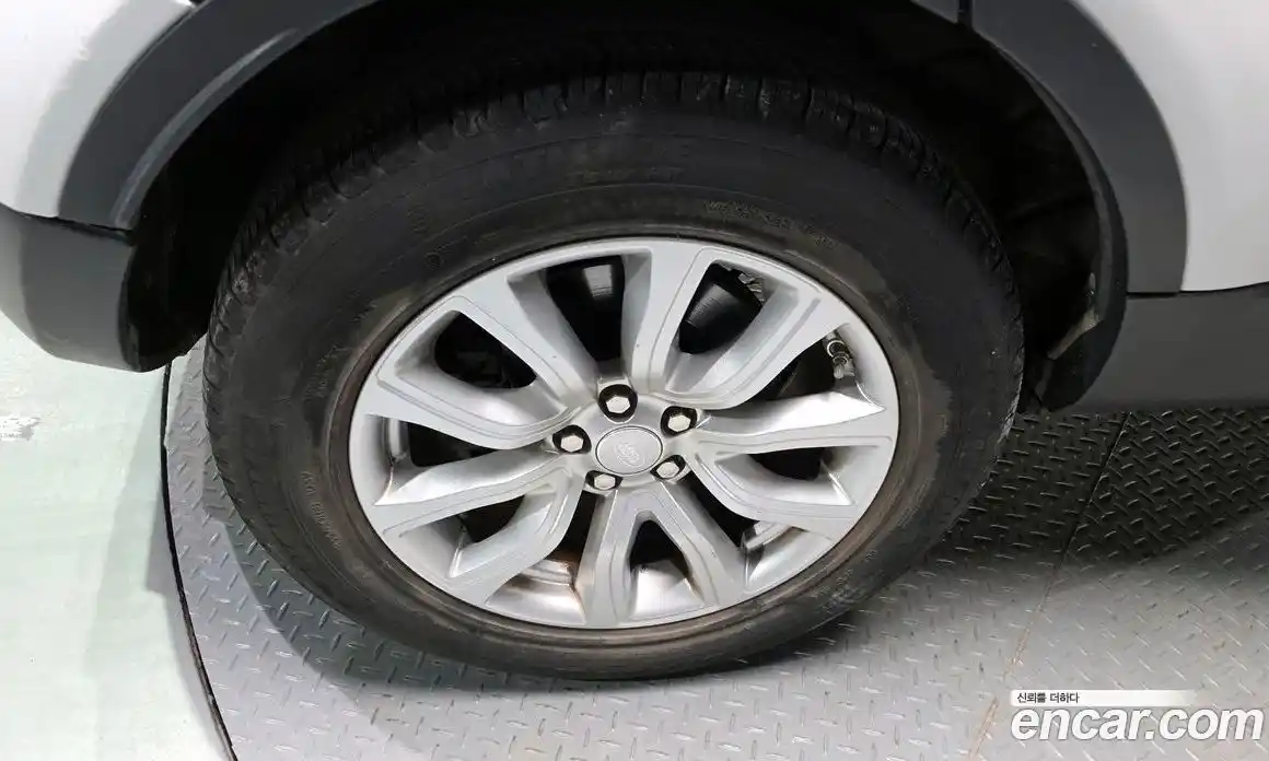 Land Rover Range-Rover Evoque 2016 2.0 Автомат в Москве № 166303, фото 14