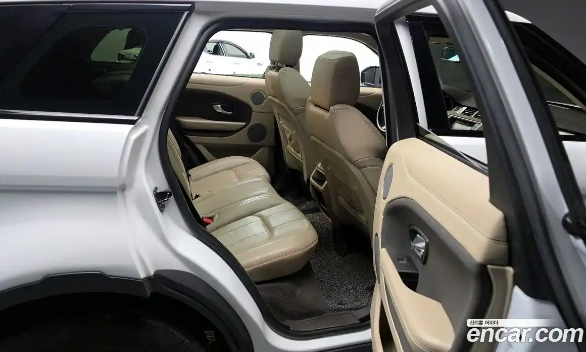 Land Rover Range-Rover Evoque 2016 2.0 Автомат в Москве № 166303, фото 15