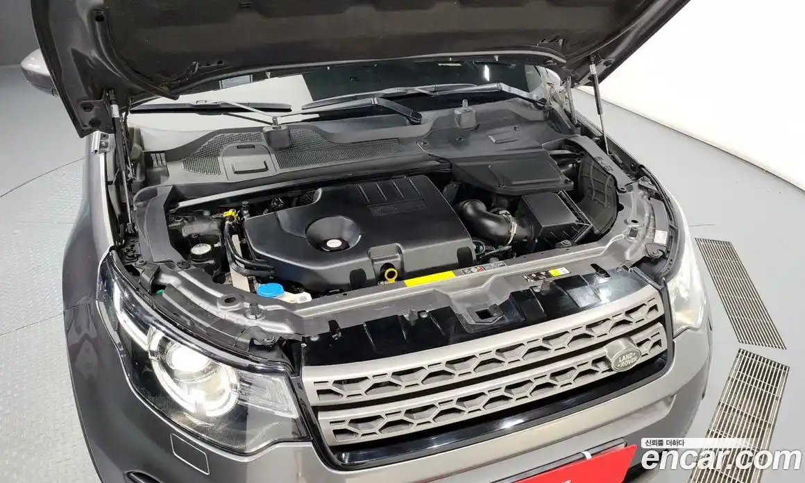 Land Rover Discovery Sport 2019 2.0 Автомат в Москве № 166376, фото 15