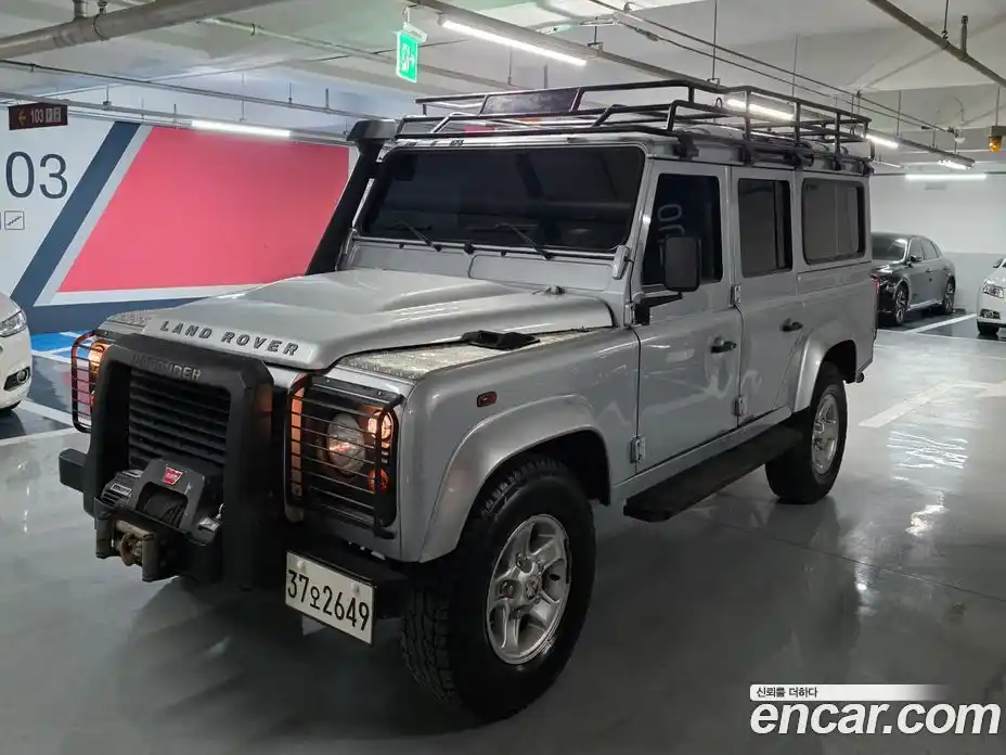 Land Rover Defender 2010 2.4 Механическая в Москве № 166719, фото 11