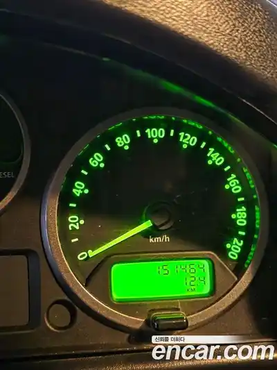 Land Rover Defender 2010 2.4 Механическая в Москве № 166719, миниатюра 8