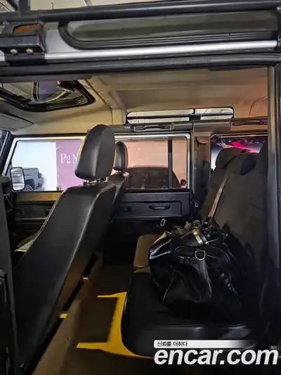 Land Rover Defender 2010 2.4 Механическая в Москве № 166719, миниатюра 10