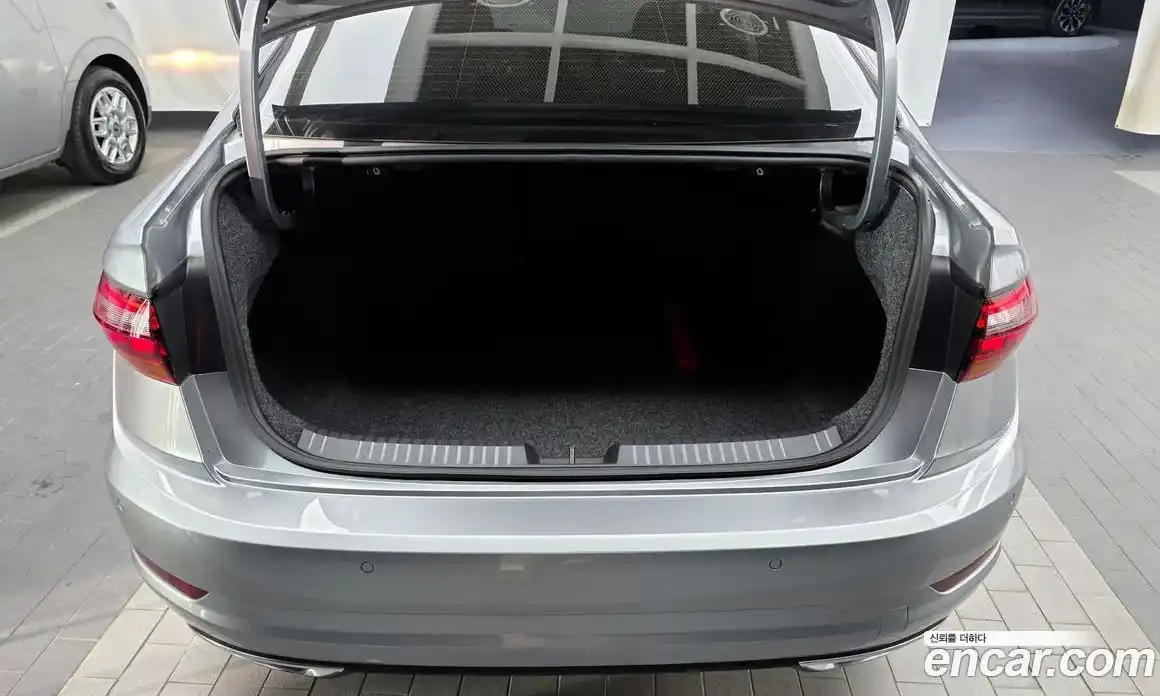 Volkswagen Jetta 2021 1.4 Автомат в Москве № 168495, фото 4