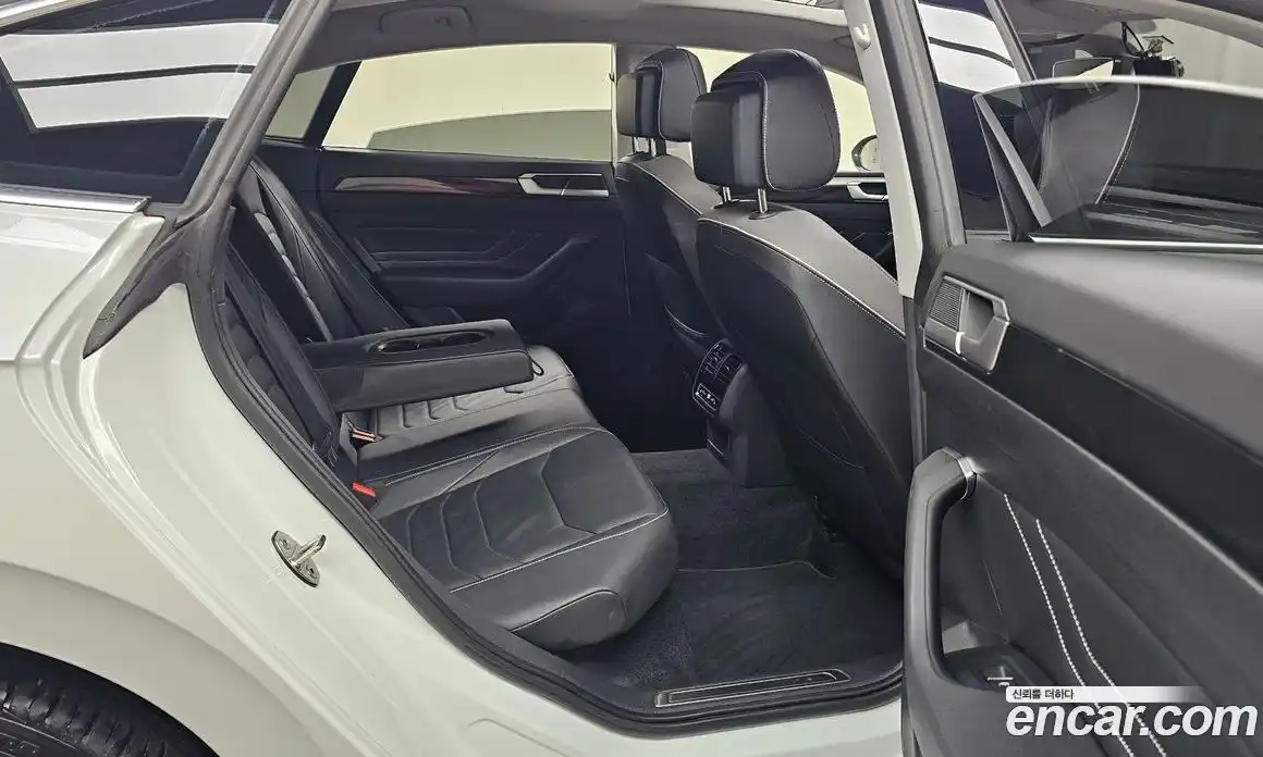 Volkswagen Arteon 2023 2.0 Автомат в Москве № 168888, фото 12