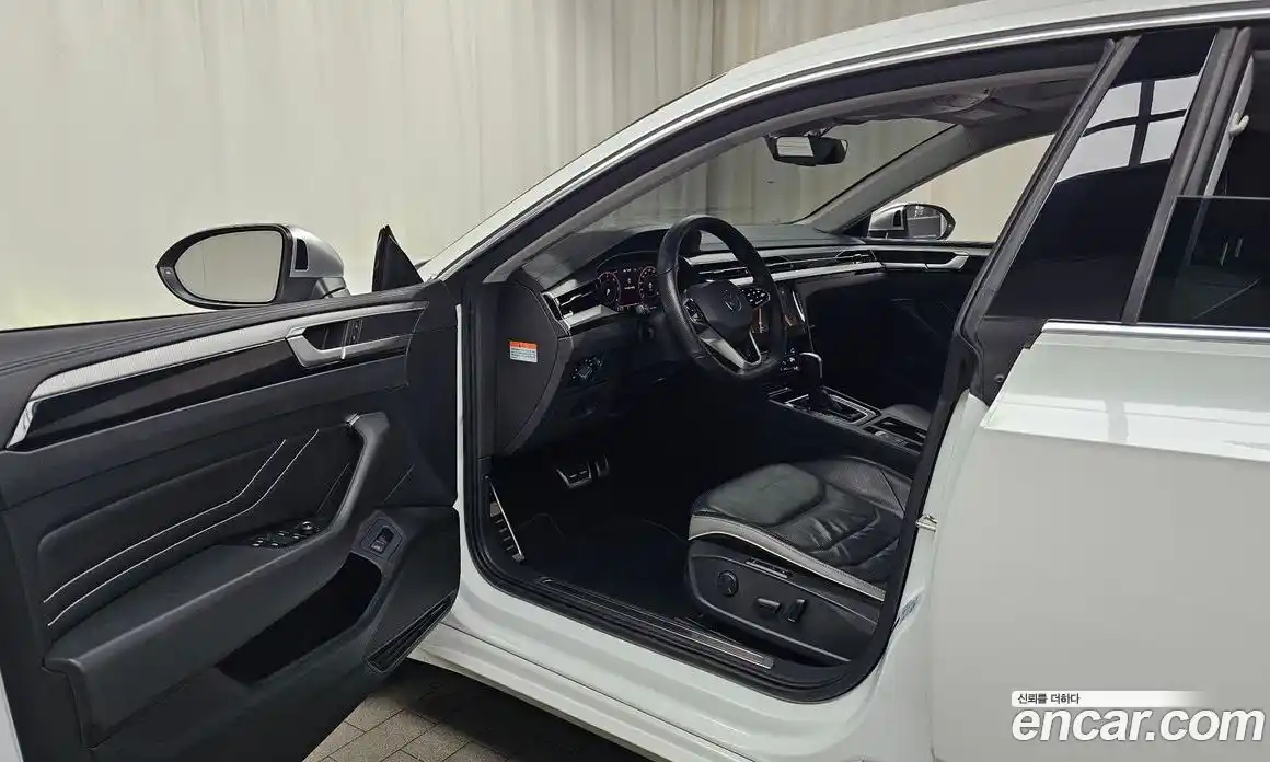 Volkswagen Arteon 2023 2.0 Автомат в Москве № 168888, фото 15