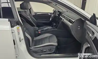 Volkswagen Arteon 2023 2.0 Автомат в Москве № 168888, миниатюра 2