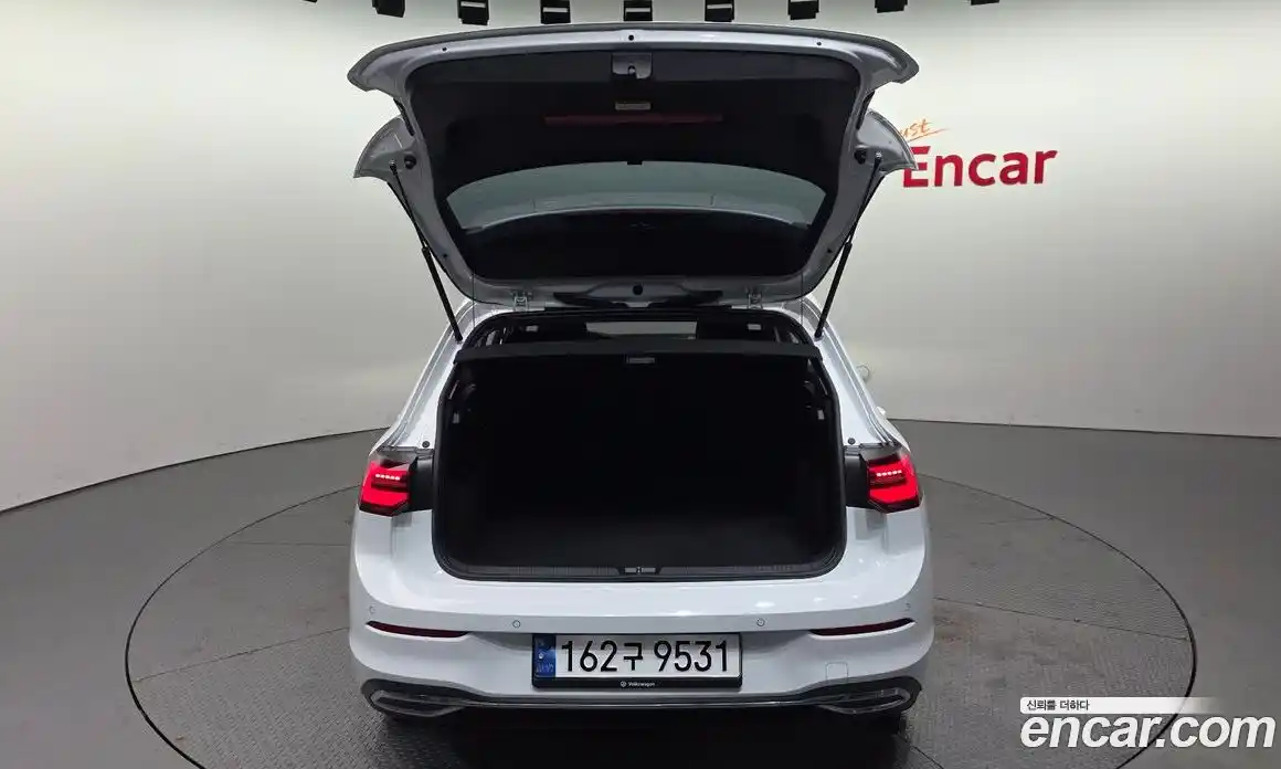 Volkswagen Golf 2023 2.0 Автомат в Москве № 168892, фото 20