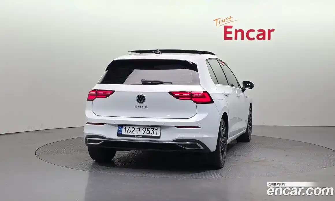 Volkswagen Golf 2023 2.0 Автомат в Москве № 168892, фото 4