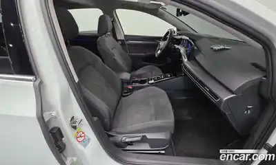 Volkswagen Golf 2023 2.0 Автомат в Москве № 168892, миниатюра 10