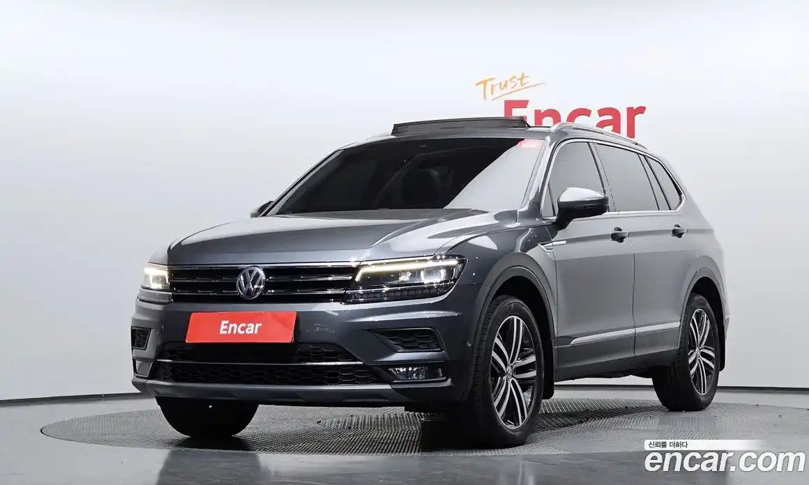 Volkswagen Tiguan 2018 2.0 Автомат в Москве № 168911, фото 13