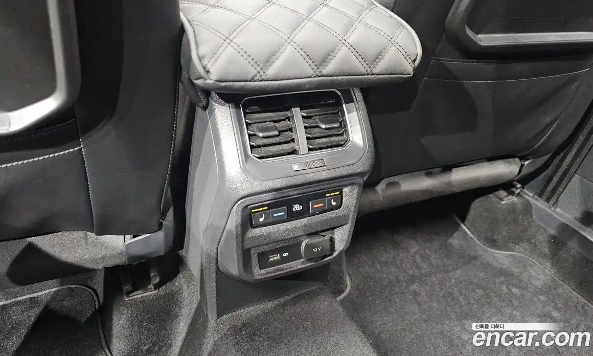 Volkswagen Tiguan 2018 2.0 Автомат в Москве № 168911, фото 15