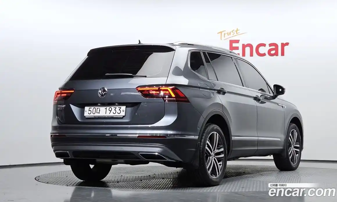 Volkswagen Tiguan 2018 2.0 Автомат в Москве № 168911, фото 20