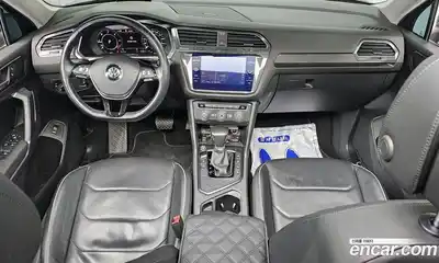 Volkswagen Tiguan 2018 2.0 Автомат в Москве № 168911, миниатюра 8