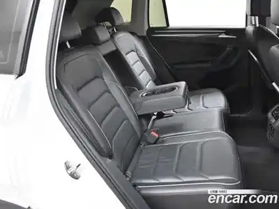 Volkswagen Tiguan 2020 2.0 Автомат в Москве № 169226, миниатюра 11