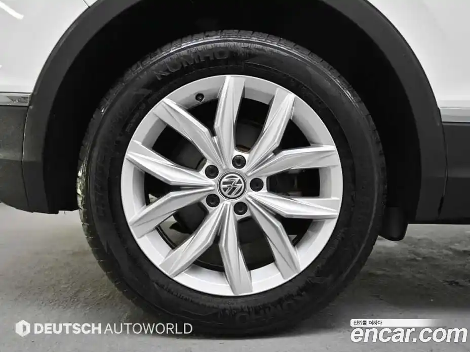 Volkswagen Tiguan 2020 2.0 Автомат в Москве № 169226, фото 5