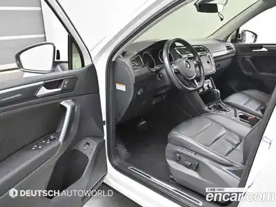 Volkswagen Tiguan 2020 2.0 Автомат в Москве № 169226, миниатюра 10