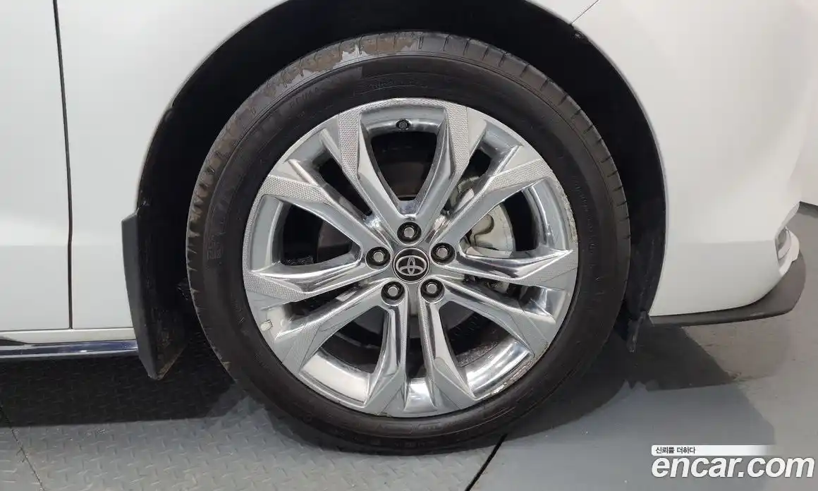 Toyota Sienna 2023 2.5 Автомат в Москве № 170129, фото 5