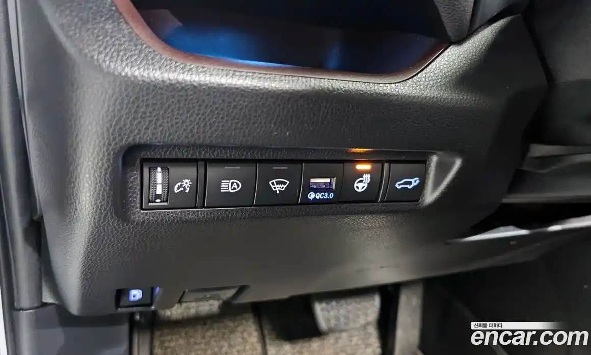 Toyota RAV4 2020 2.5 Автомат в Москве № 170307, фото 20