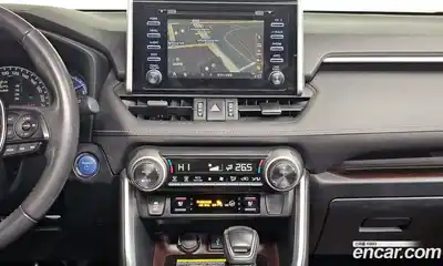 Toyota RAV4 2020 2.5 Автомат в Москве № 170307, миниатюра 3