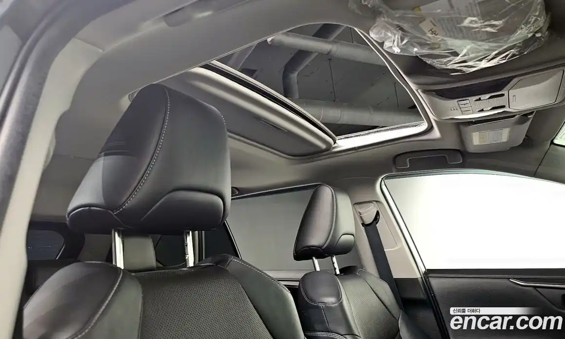 Toyota RAV4 2020 2.5 Автомат в Москве № 170307, фото 8