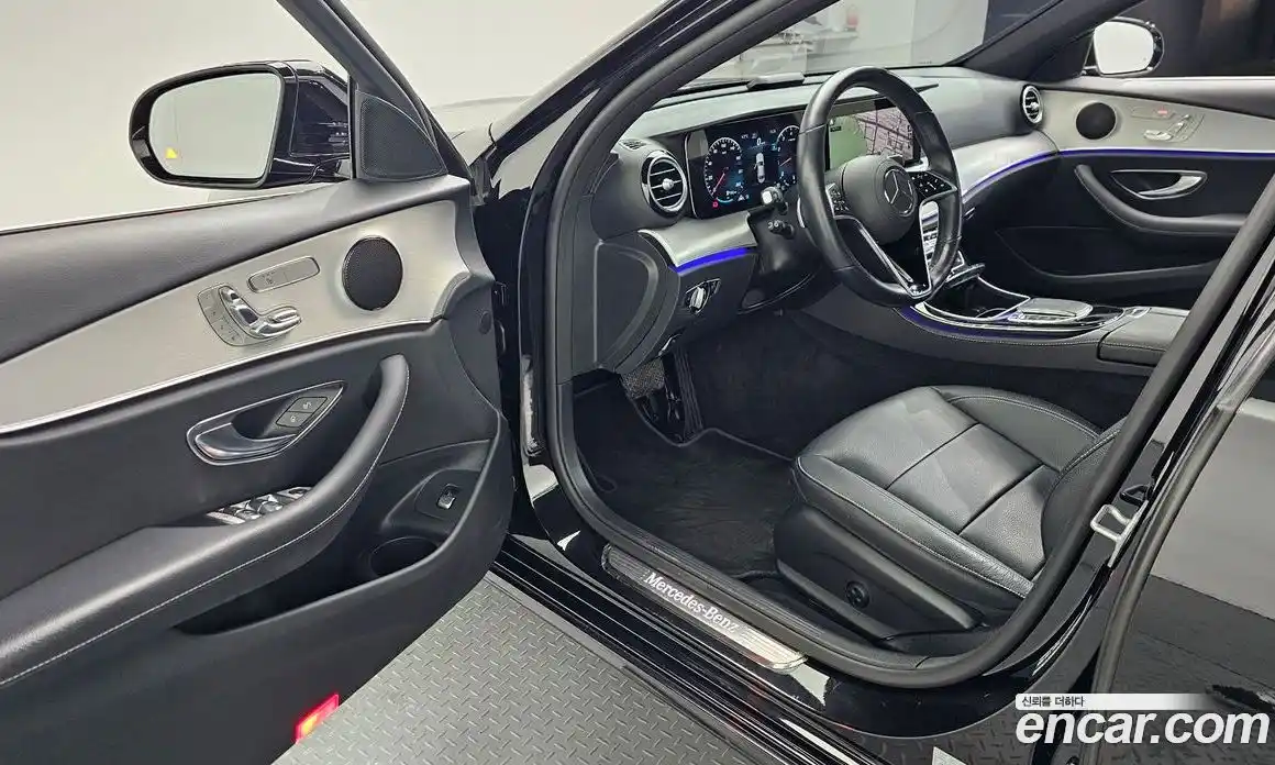 Mercedes-Benz E-Class 2021 2.0 Автомат в Москве № 177846, фото 11