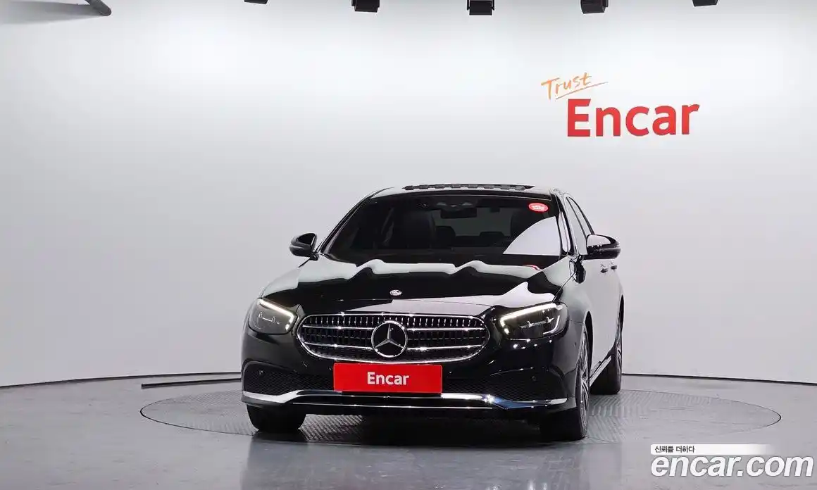 Mercedes-Benz E-Class 2021 2.0 Автомат в Москве № 177846, фото 3