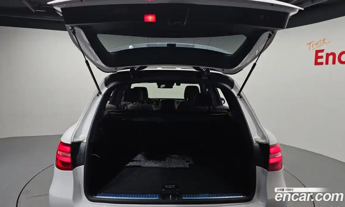 Mercedes-Benz GLC-Class 2018 2.1 Автомат в Москве № 178006, фото 20