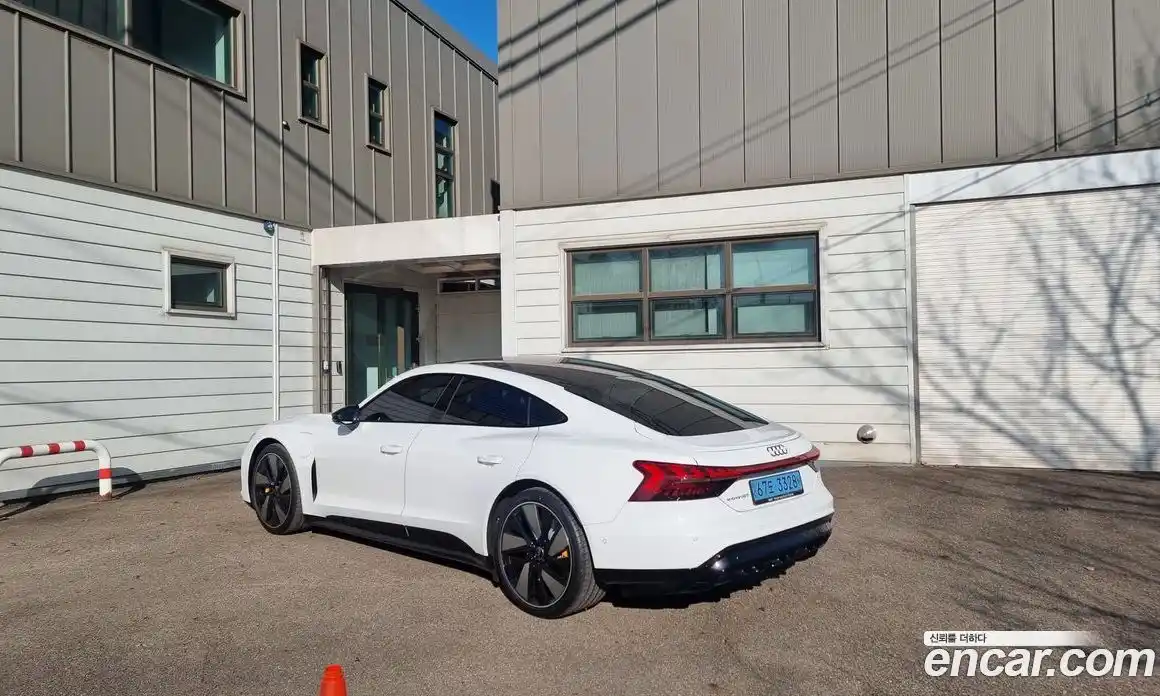 Audi e-tron GT 2023 Автомат в Москве № 189257, фото 4