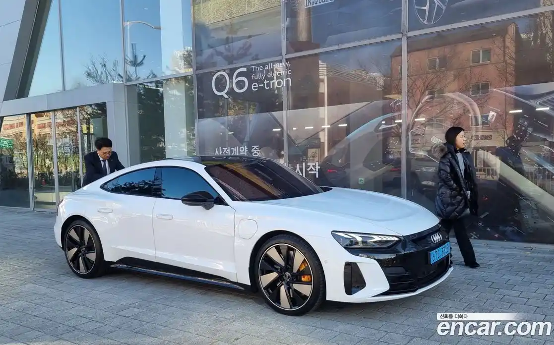 Audi e-tron GT 2023 Автомат в Москве № 189257, фото 8