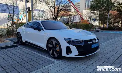 Audi e-tron GT 2023 Автомат в Москве № 189257, миниатюра 9