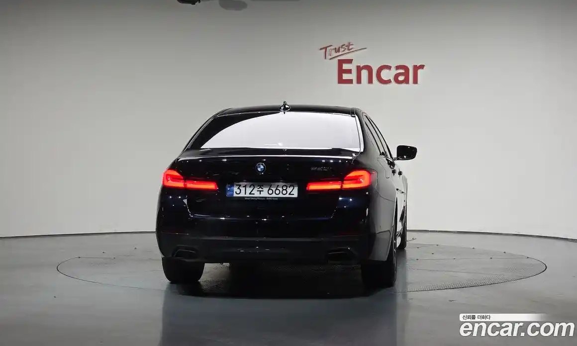 BMW 5-Series 2023 2.0 Автомат в Москве № 189334, фото 5