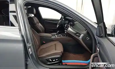 BMW 5-Series 2023 2.0 Автомат в Москве № 189827, миниатюра 2