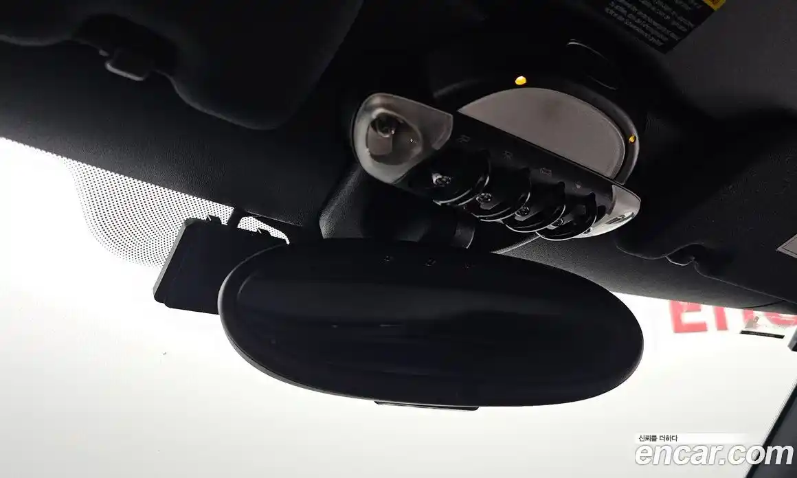 Mini Cooper Convertible 2015 1.6 Автомат в Москве № 190246, фото 3