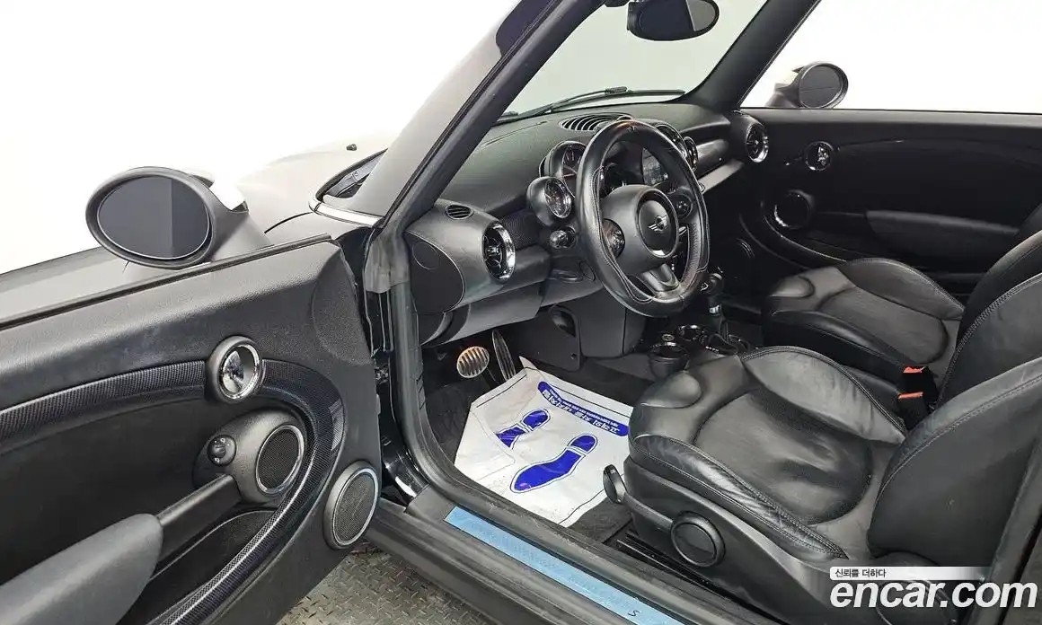 Mini Cooper Convertible 2015 1.6 Автомат в Москве № 190246, фото 8