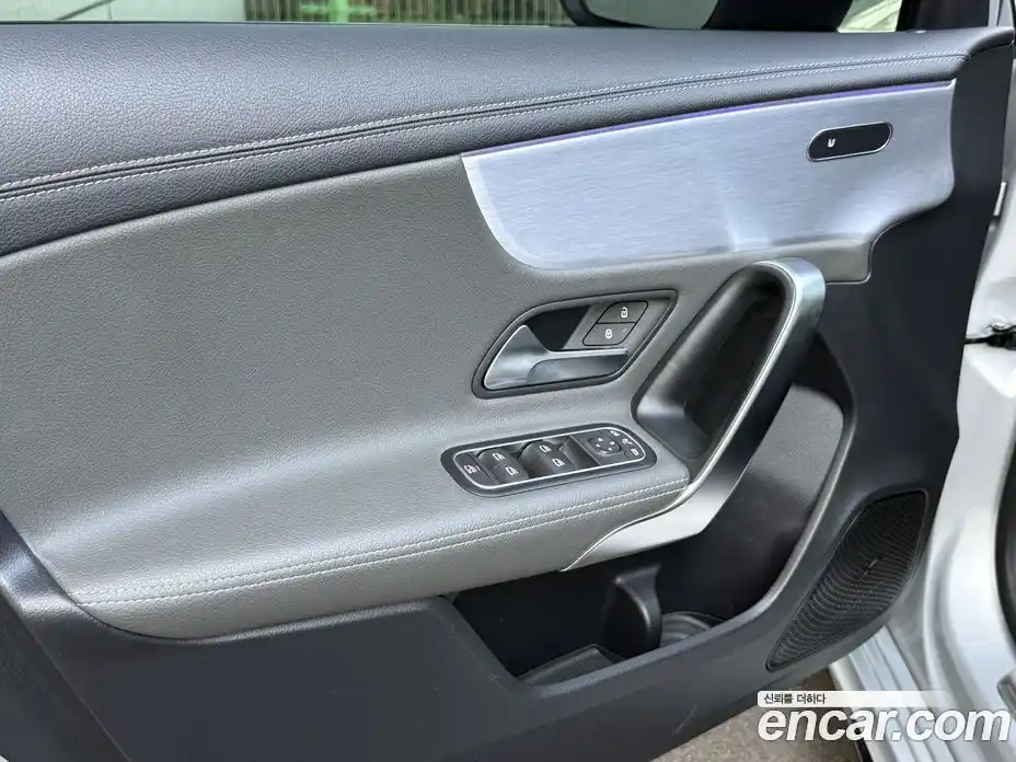 Mercedes-Benz A-Class 2020 2.0 Автомат в Москве № 194390, фото 15