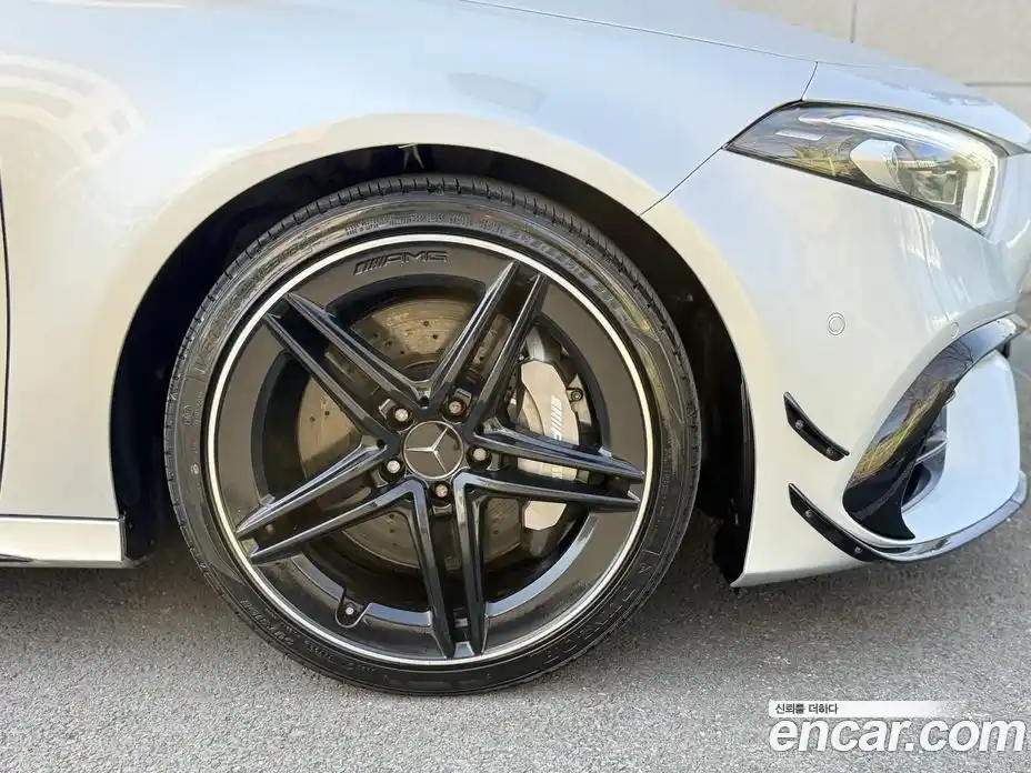 Mercedes-Benz A-Class 2020 2.0 Автомат в Москве № 194390, фото 5