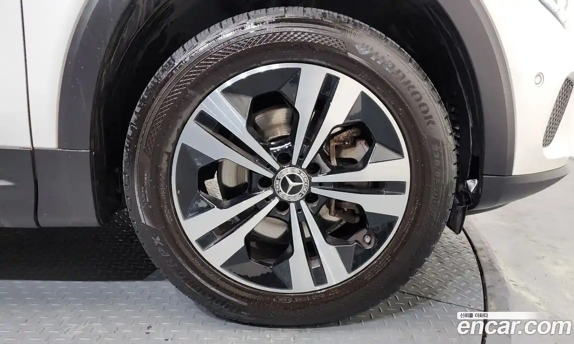 Mercedes-Benz GLB-Class 2021 2.0 Автомат в Москве № 194633, фото 20